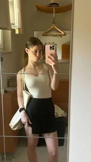 Nazlı - Tuzla Escort